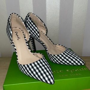 Adoravle gingham point toe pumps